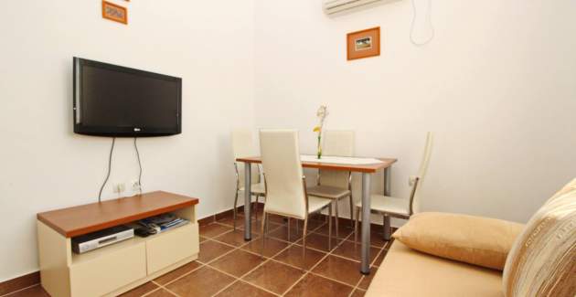Appartamento Bebek – con balcone e parcheggio