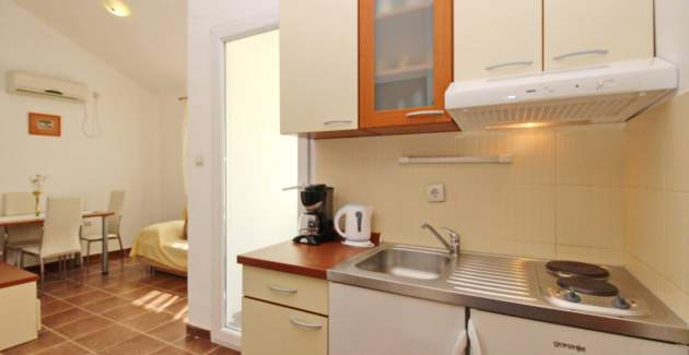 Appartamento Bebek – con balcone e parcheggio