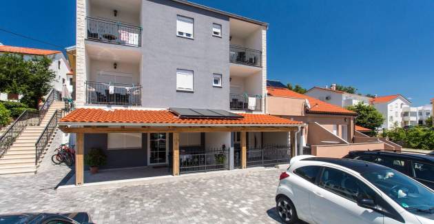Appartamento moderno Berisha 1 n.4 – con balcone
