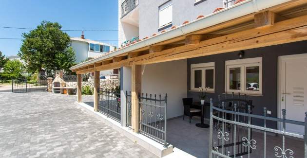 Appartamento monolocale Berisha 1 n.6 – con terrazza coperta