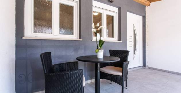 Appartamento monolocale Berisha 1 n.6 – con terrazza coperta