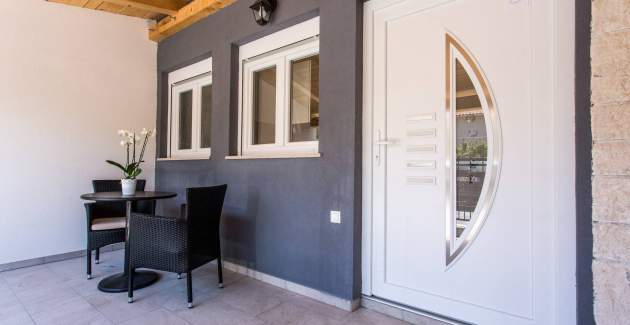 Appartamento monolocale Berisha 1 n.6 – con terrazza coperta