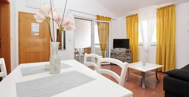 Appartamento Brnic Nar. brdo - con balcone, a 350 m dalla spiaggia
