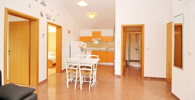 Appartamento Brnic Nar. brdo - con balcone, a 350 m dalla spiaggia