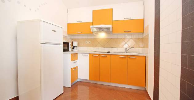 Appartamento Brnic Nar. brdo - con balcone, a 350 m dalla spiaggia