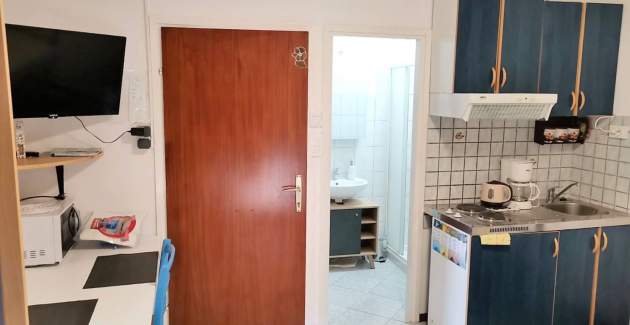 Studio Apartment Bugi - with Balcony