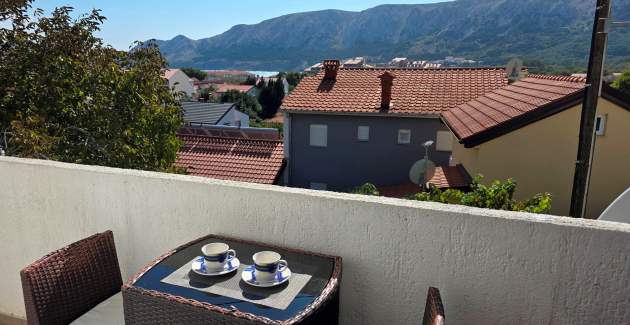 Studio Apartment Bugi - with Balcony