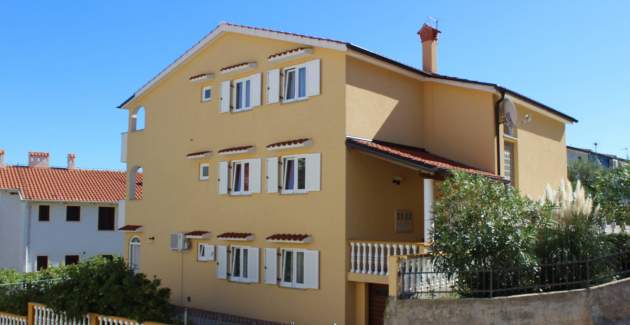 Capic Z3 - appartamento con balcone e posto auto, a 300 m dalla spiaggia