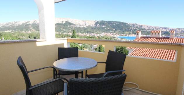Capic Z7 – Appartamento con balcone e posto auto, a 300 m dalla spiaggia