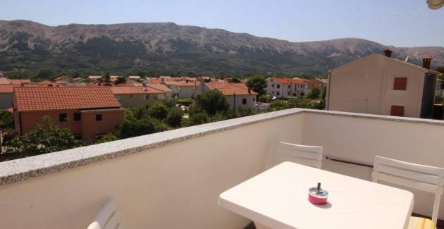Appartamento Cugalj – con Balcone, al 2. Piano, a 300 m dalla Spiaggia