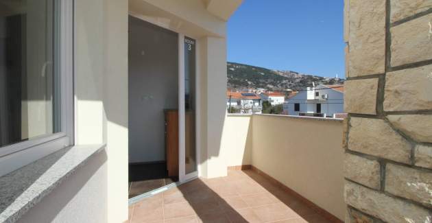 Camera Dekanic n.3 – con mini frigorifero e balcone