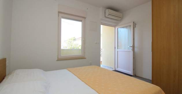 Camera Dekanic n.4 – con mini frigorifero e balcone
