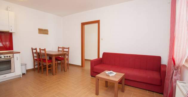 Appartamento Dekanic D. – al piano terra, con terrazza