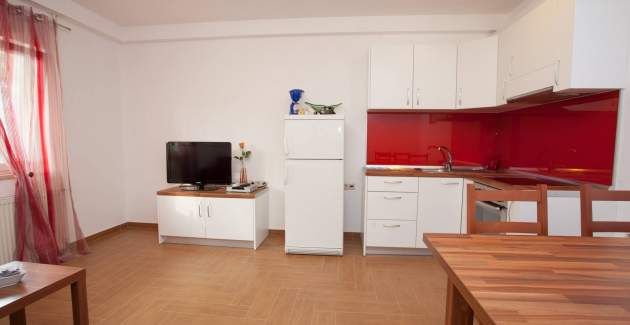 Appartamento Dekanic D. – al piano terra, con terrazza