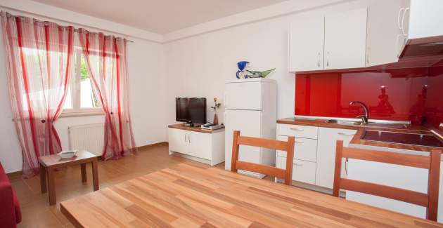 Appartamento Dekanic D. – al piano terra, con terrazza
