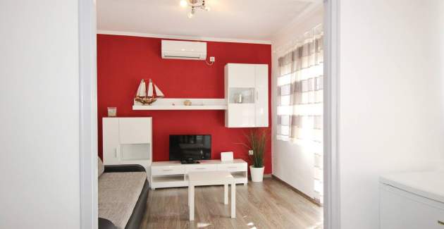 Appartamento Mihaela – 350 m dalla Spiaggia