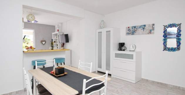 Appartamento Fantov No.1 – con Terrazza, a 250 m dalla Spiaggia