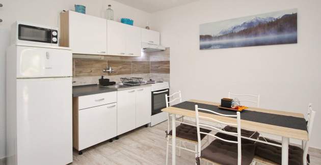 Appartamento Fantov No.1 – con Terrazza, a 250 m dalla Spiaggia
