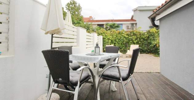 Appartamento Fantov No.2 – con Terrazza, a 250 m dalla Spiaggia