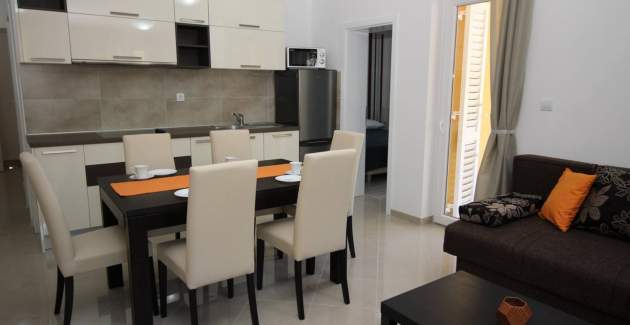 Appartamento Gorica 1 n.5 – con Piscina, a 200 m dalla Spiaggia