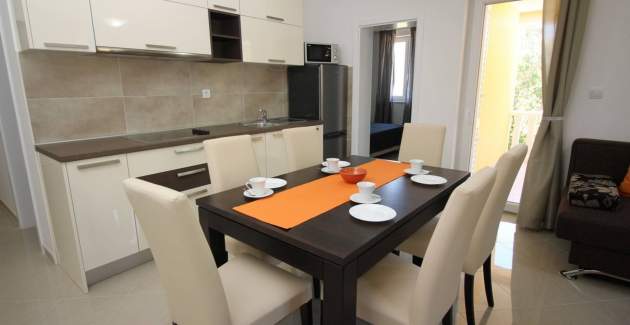 Appartamento Gorica 1 n.5 – con Piscina, a 200 m dalla Spiaggia