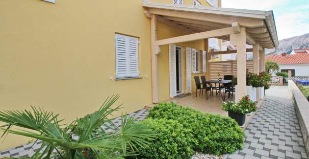 Appartamento Gorica 1 n.3 – con piscina, a 200 m dalla spiaggia