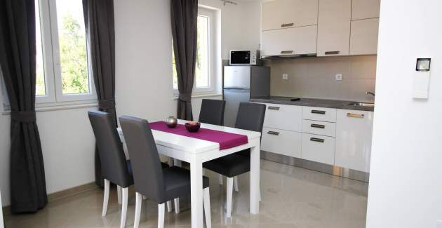 Appartamento Gorica 1 n.6 – con piscina, a 200 m dalla spiaggia