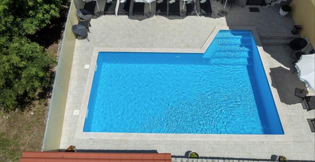 Apartment Gorica 2 No.1 - with Terrace and Pool