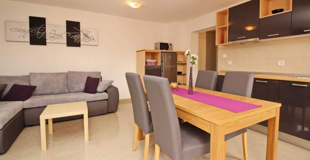 Appartamento Gorica 2 n.1 – con terrazza e piscina
