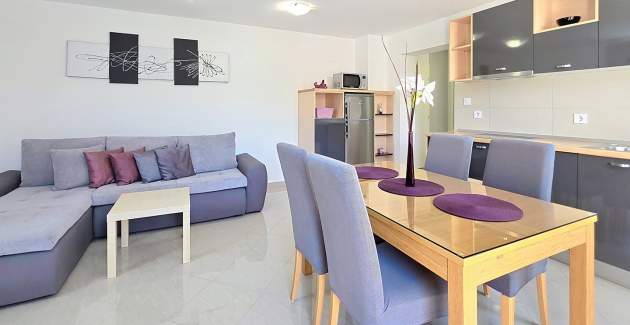 Apartment Gorica 2 No.1 - with Terrace and Pool