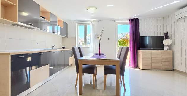 Apartment Gorica 2 No.1 - with Terrace and Pool
