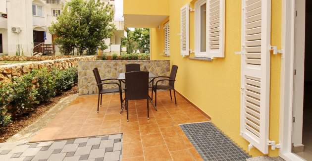 Appartamento Gorica 2 n.2 – con terrazza e piscina