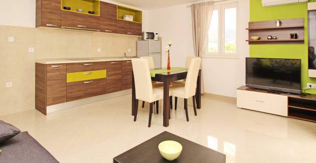Appartamento Gorica 2 n.2 – con terrazza e piscina