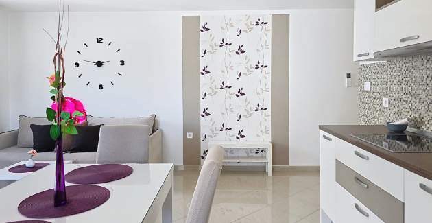 Apartment Gorica 2 No.5 - with Balcony and Pool