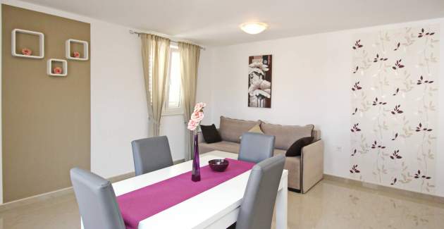 Appartamento Gorica 2 n.5 – con balcone e piscina