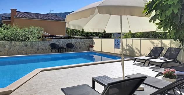 Apartment Gorica 2 No.5 - with Balcony and Pool