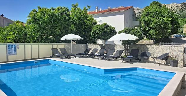 Apartment Gorica 2 No.5 - with Balcony and Pool