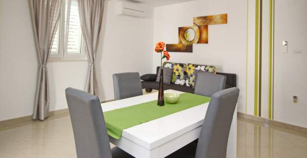 Appartamento Gorica 2 n.6 – con balcone e piscina