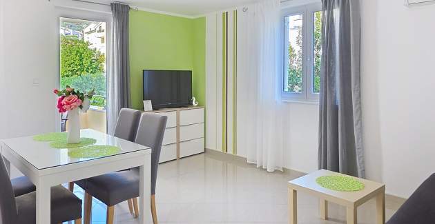 Apartment Gorica 2 No.6 - with Balcony and Pool