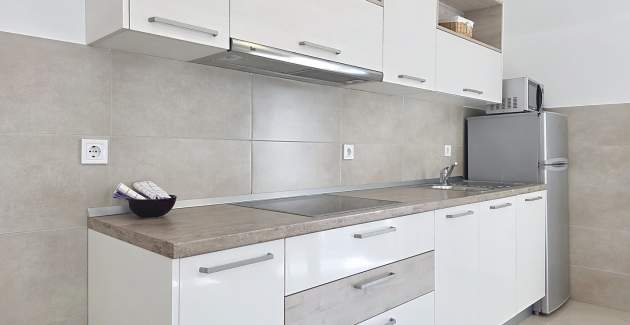 Apartment Gorica 2 Nr.8 – mit Balkon und Pool