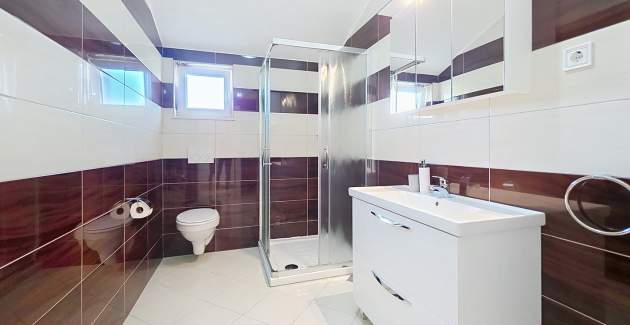 Apartment Gorica 2 Nr.8 – mit Balkon und Pool