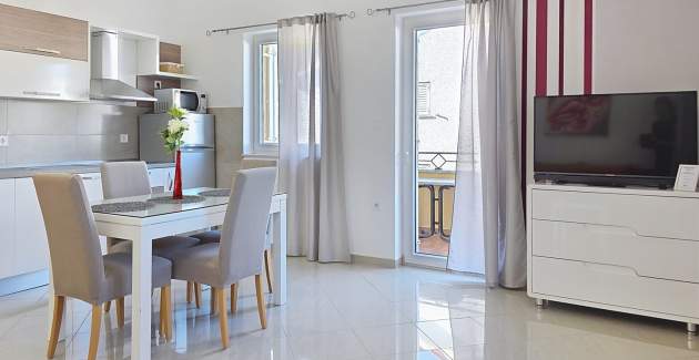 Apartment Gorica 2 Nr.9 – mit Balkon und Pool