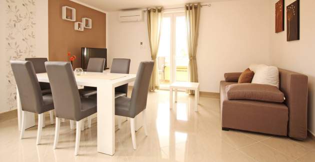 Apartman Gorica 2 br.4 – s balkonom i bazenom