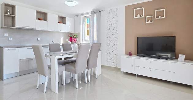Apartment Gorica 2 Nr.4 – mit Balkon und Pool