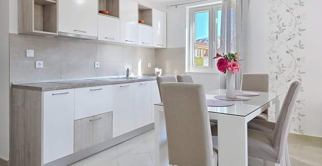 Apartment Gorica 2 Nr.4 – mit Balkon und Pool