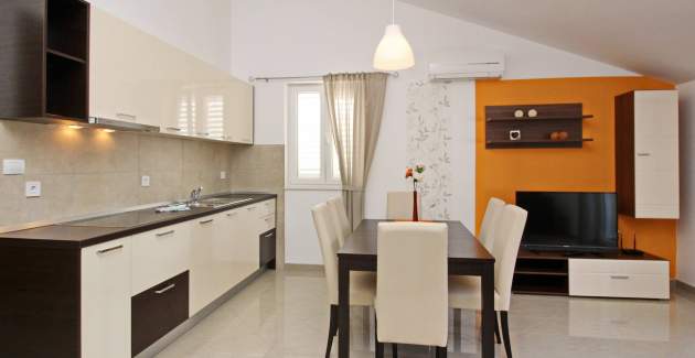 Apartman Gorica 2 br.7 – s balkonom i bazenom