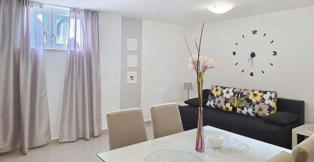 Apartment Gorica 2 Nr.10 – mit Pool, im Untergeschoss