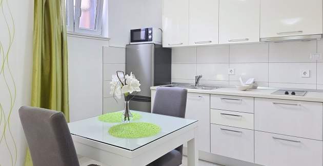 Studio Apartment Gorica 2 No.11 - with Pool, Underground level