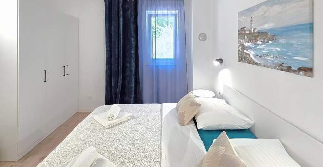 Apartman Karamarko – s velikim balkonom