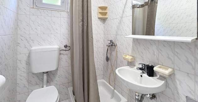 Apartman Karamarko – s velikim balkonom